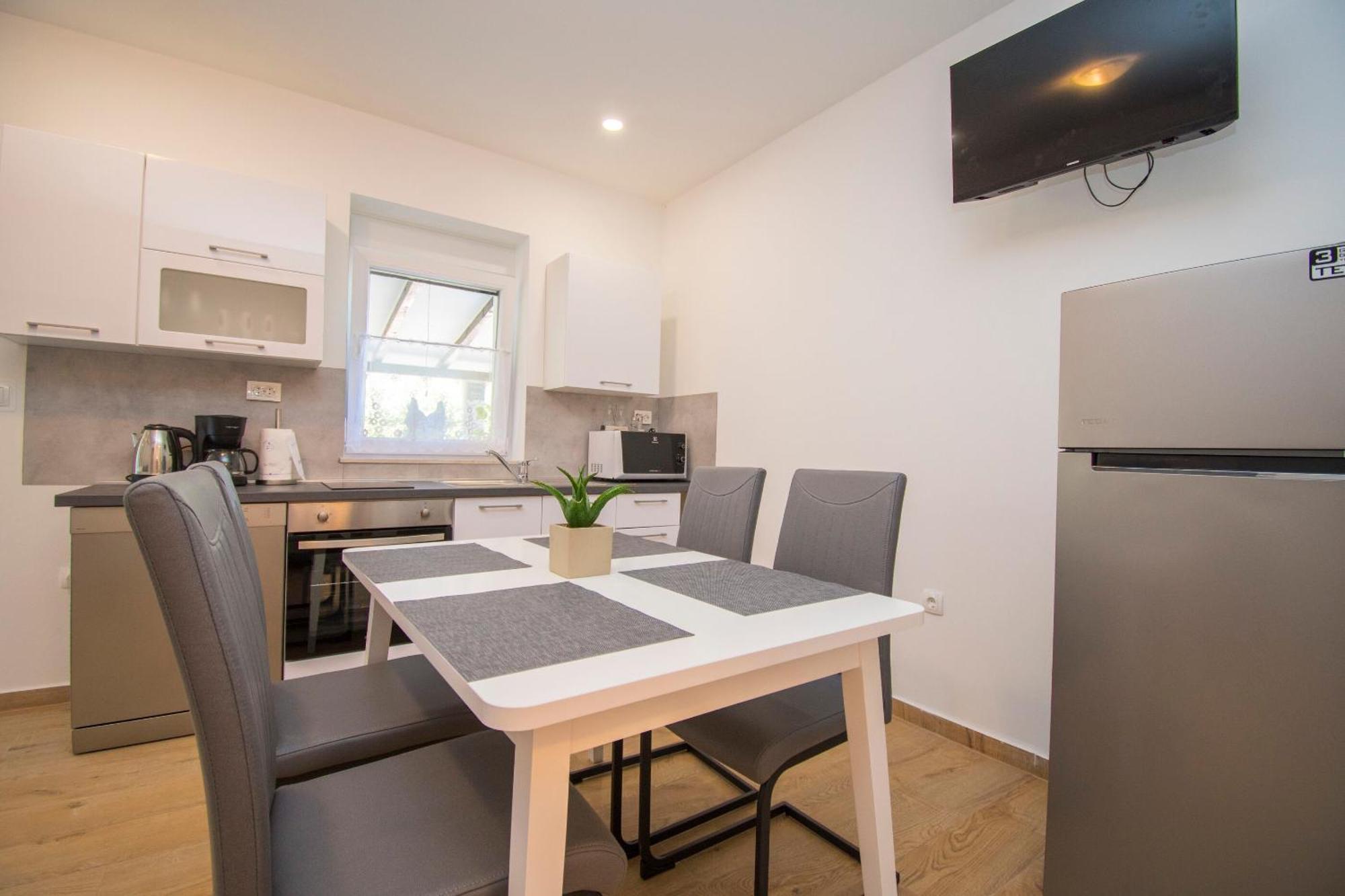 Apartment Luka Rupe Экстерьер фото